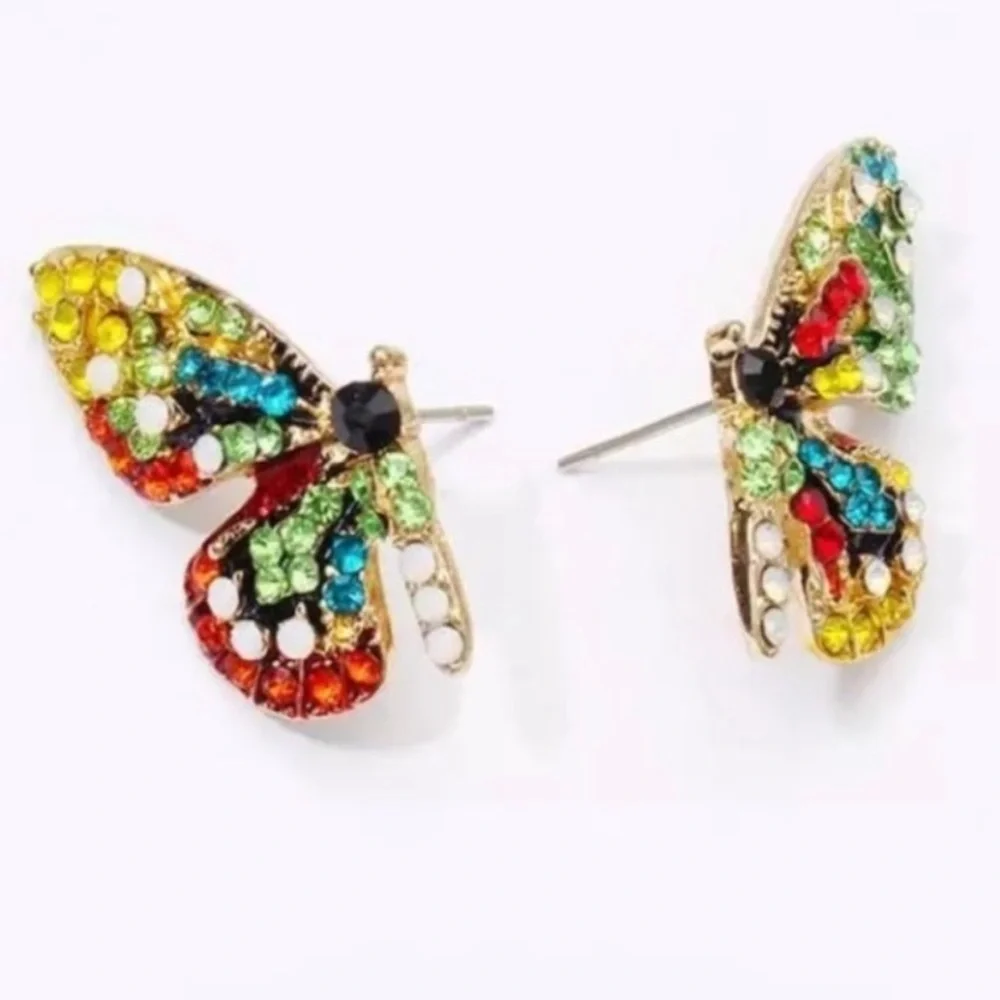 🦋 Free People hypoallergenic crystal butterfly studs 🦋